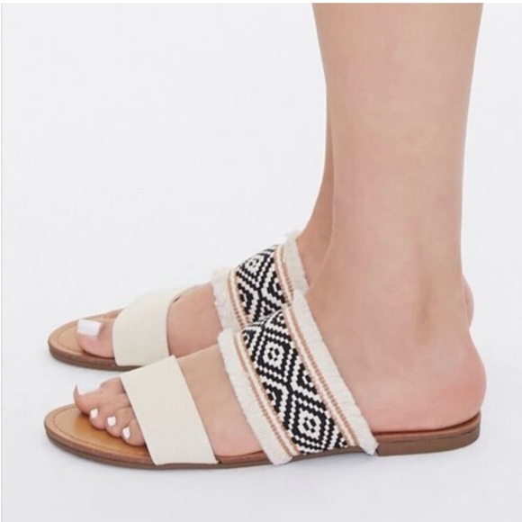 FOREVER 21 SANDALS - Picture 9 of 9